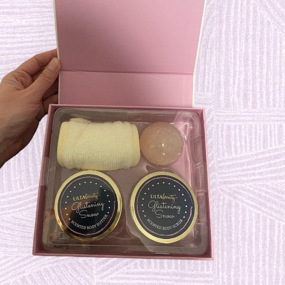 BNIB Ulta Beauty Bath Set - Picture 2 of 3